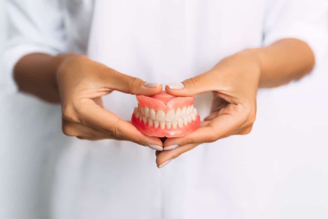 Pros and Cons of Dentures